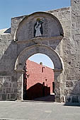 Arequipa, Convent of Santa Catalina de Sena, entrance portico